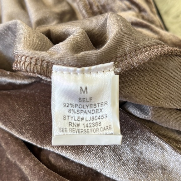 Essue Women’s Paris full zip  Hooded Toffee Velvet Jacket Brow /Cream Medium - Picture 9 of 13
